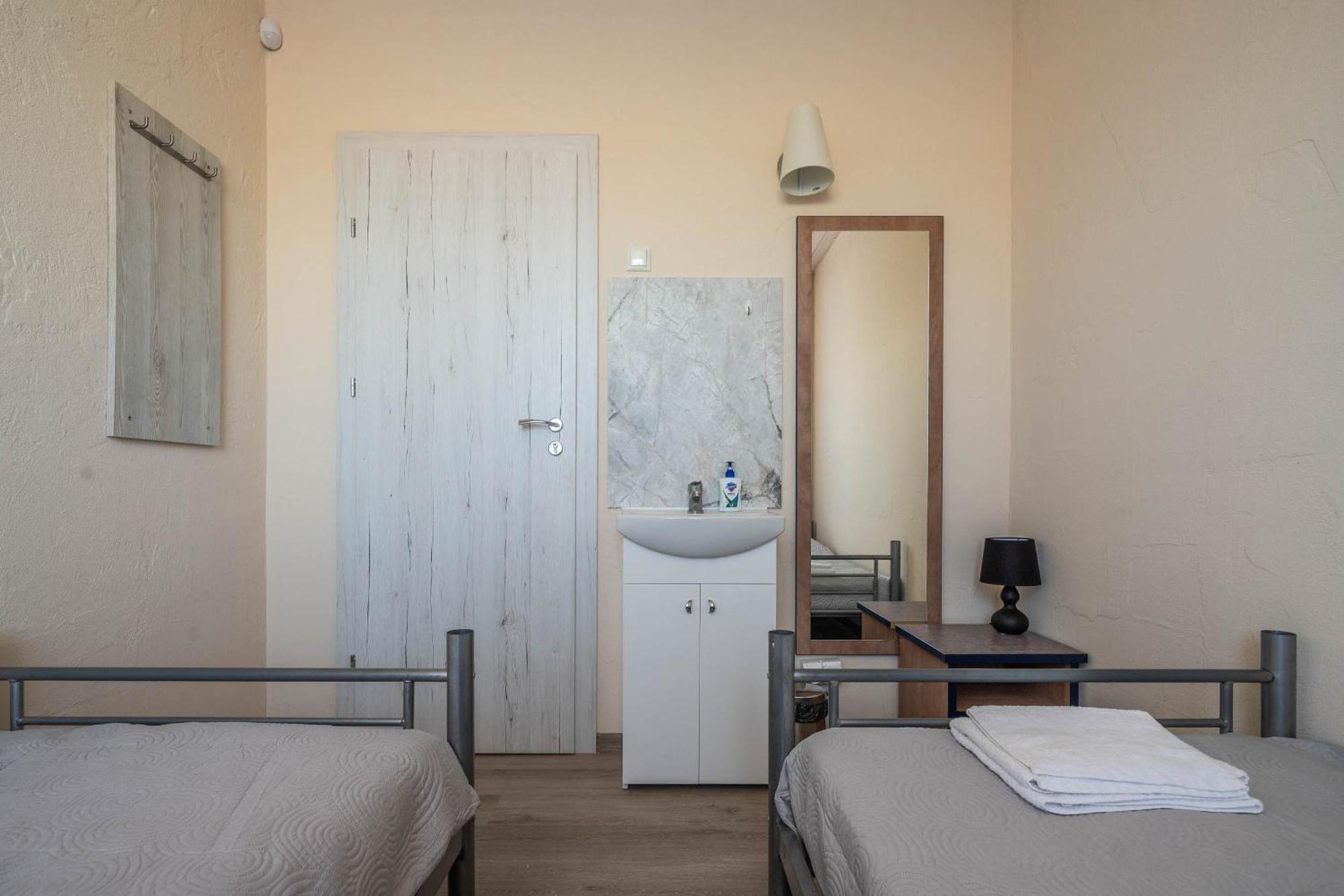 Karklė Kuren Hostel מראה חיצוני תמונה